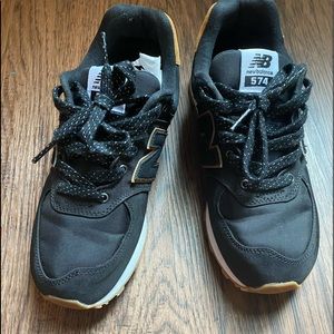 4y Black New Balance